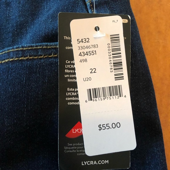 Addition Elle Jean Shorts - Picture 4 of 6